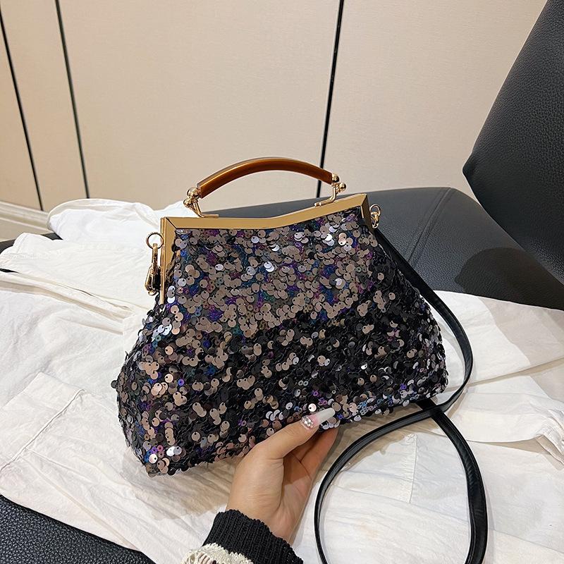 

Colorful reflective color sequins literary clip handbag spring and summer new shoulder messenger bag чорний