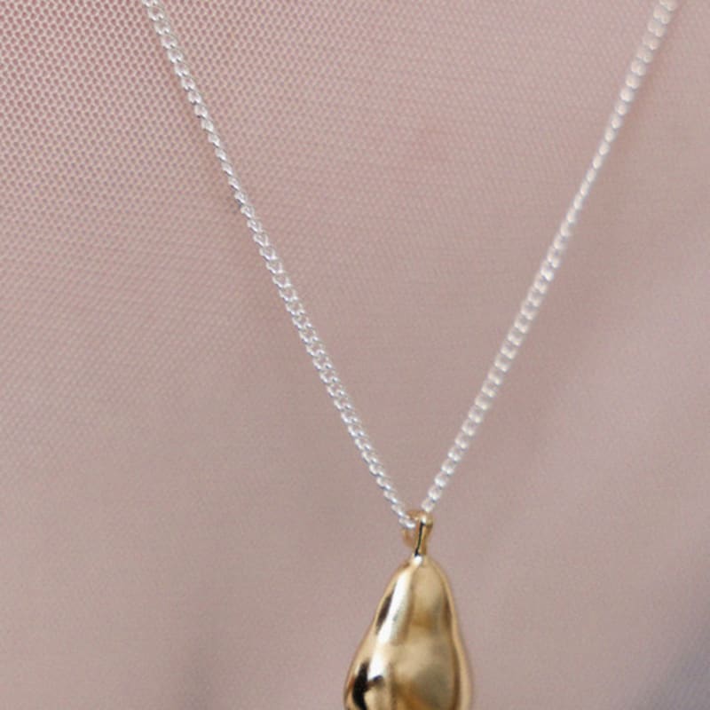 PARTY AFTER DARK Pear Fruit Necklace_chain