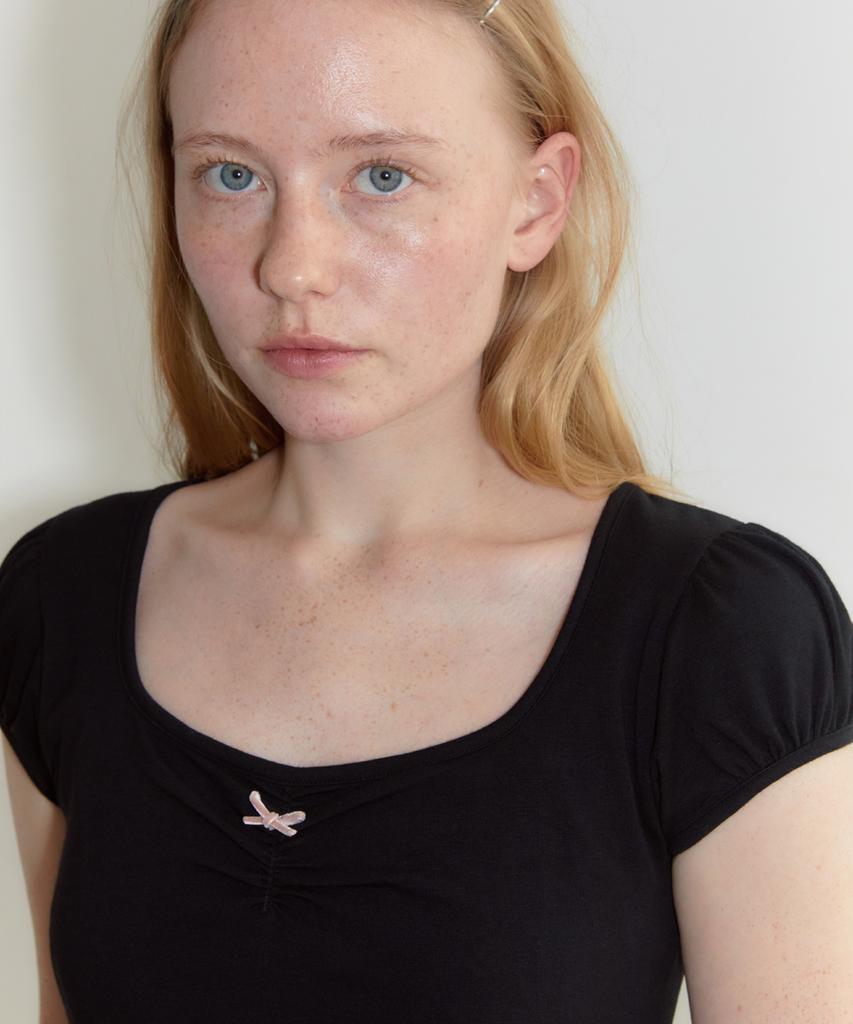 SINOON Round Shirring T-Shirt (Black)