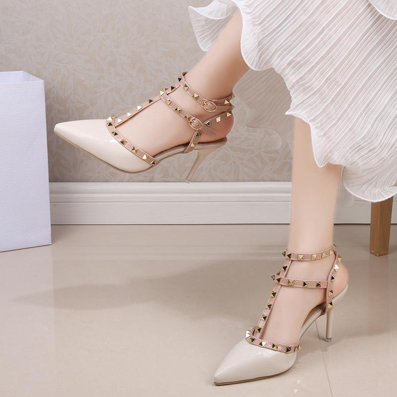 

Новая женская обувь сандалии с заклепками женские летние на толстом каблуке на шпильке с острым носом сексуальные туфли для ночного клуба 43 бежевый
