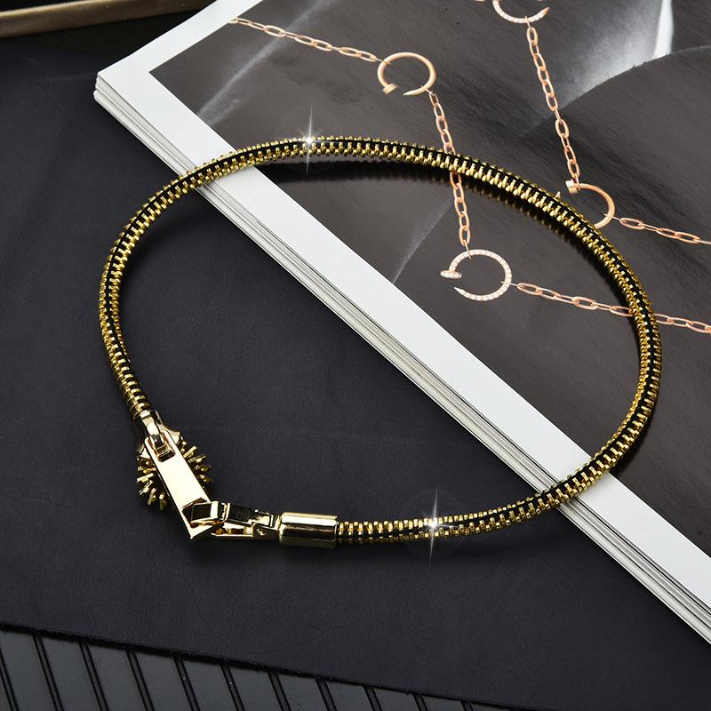 

Geometric Zipper Stunning Lockbone Necklace For Women And Men With 18k Gold Plating золотий