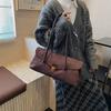 Vintage college style tote bag simple shoulder armpit bag ins premium sense niche locomotive bag
