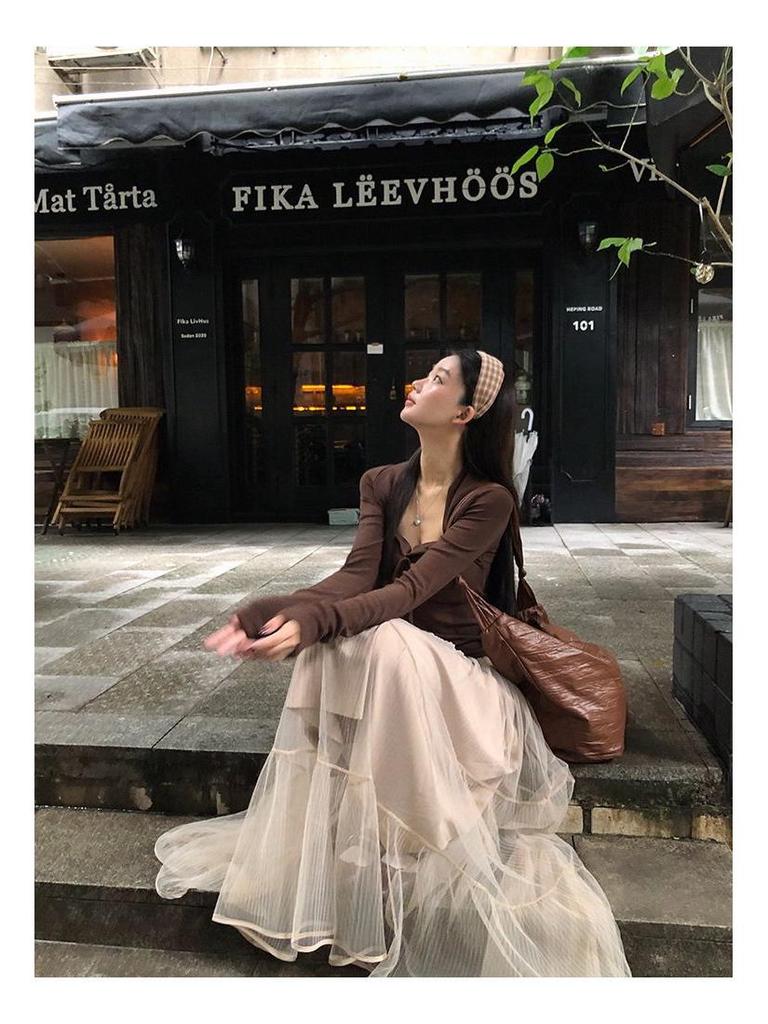 Women's Slim Fit Solid Color Long-Sleeve T-Shirt - Stylish Autumn Casual Top