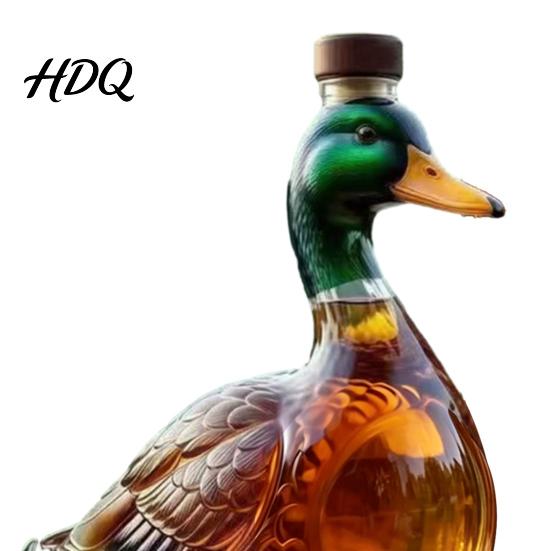 Unique Whiskey Decanter Duck Decanter Straight Bourbon Glass Bottle with Stopper 350ml Flavor Sealing Novelty Liquor Dispenser for Home Bar