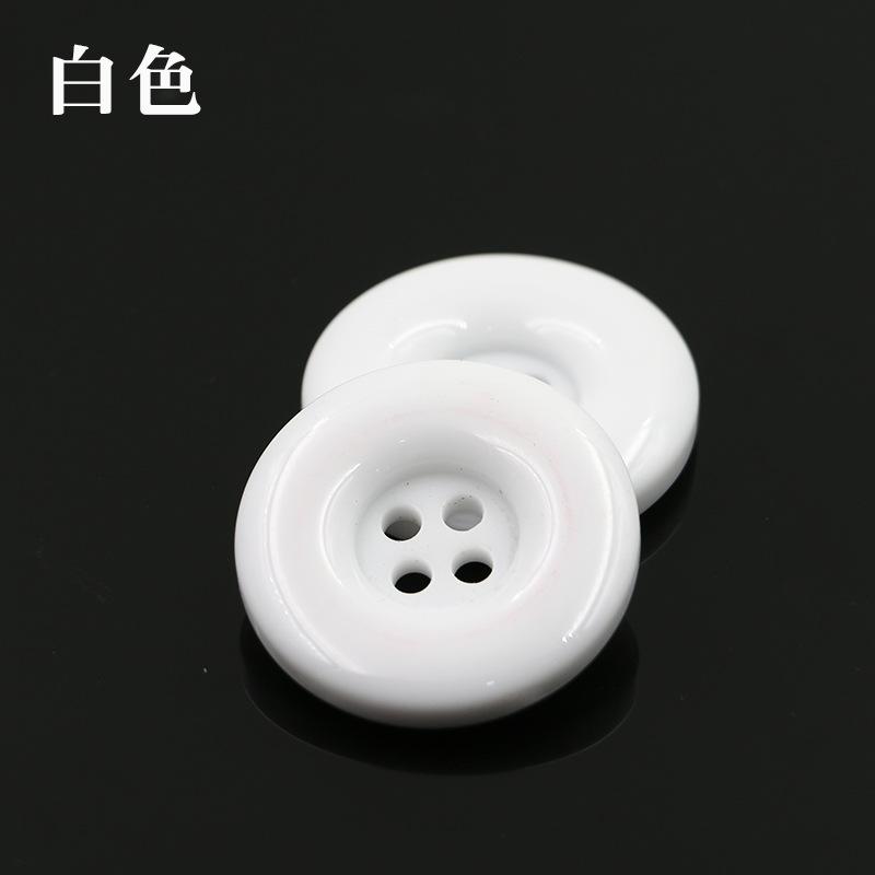 Harzfarbige Knöpfe Schwarz und Weiß Runde Vieraugen Große Runde Kantenknöpfe Mantel Windjacke Pullover Jackenknöpfe