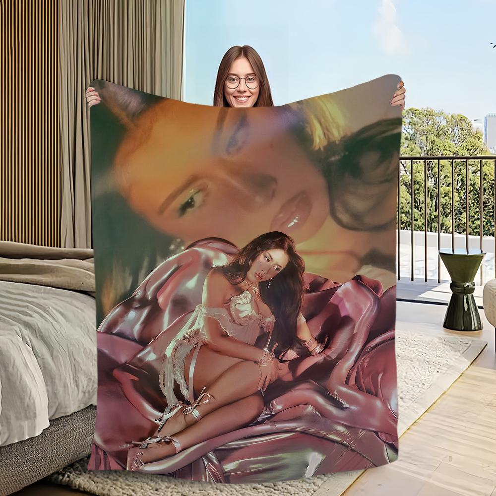 Singer Pop K-Kali Uchis Blanket Blanket for Couch Sofa Travel Home Hiking Picni Bed Beding Flannel Blanket birthday gift