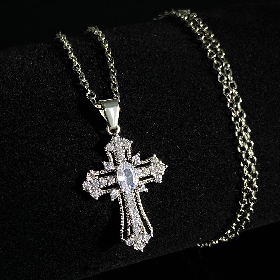 ZAKOL Retro Punk Shiny Zircon Cross Pendant Necklace for Women Men Personalized Fashion Clavicle Chain Couple Neck Zircon