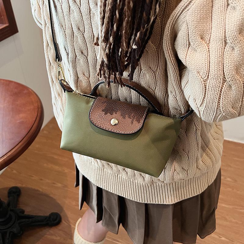 Retro Fashion Versatile 2025 Spring and Summer Women's Bags One Shoulder Crossbody Hand Carry High-end Nylon Dumpling Bags