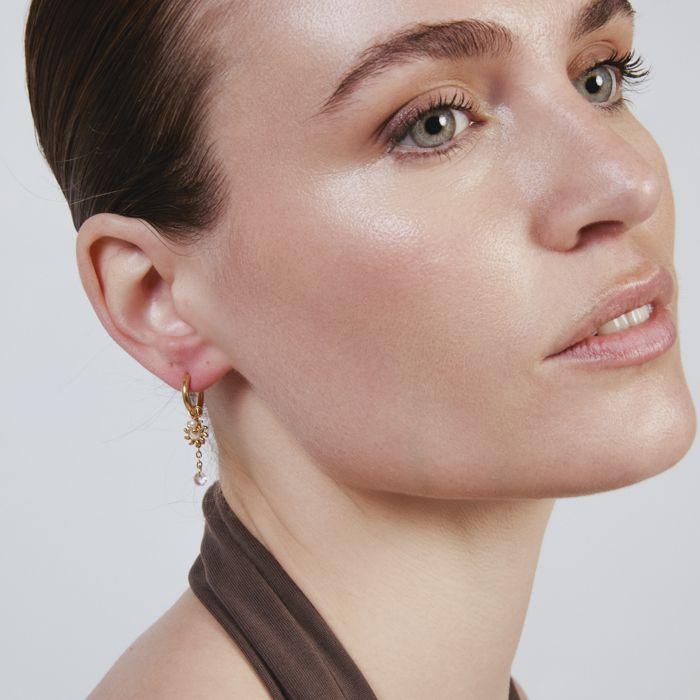 Boucles d'oreilles en perles blanches avec finition en or jaune 18 carats - Irath