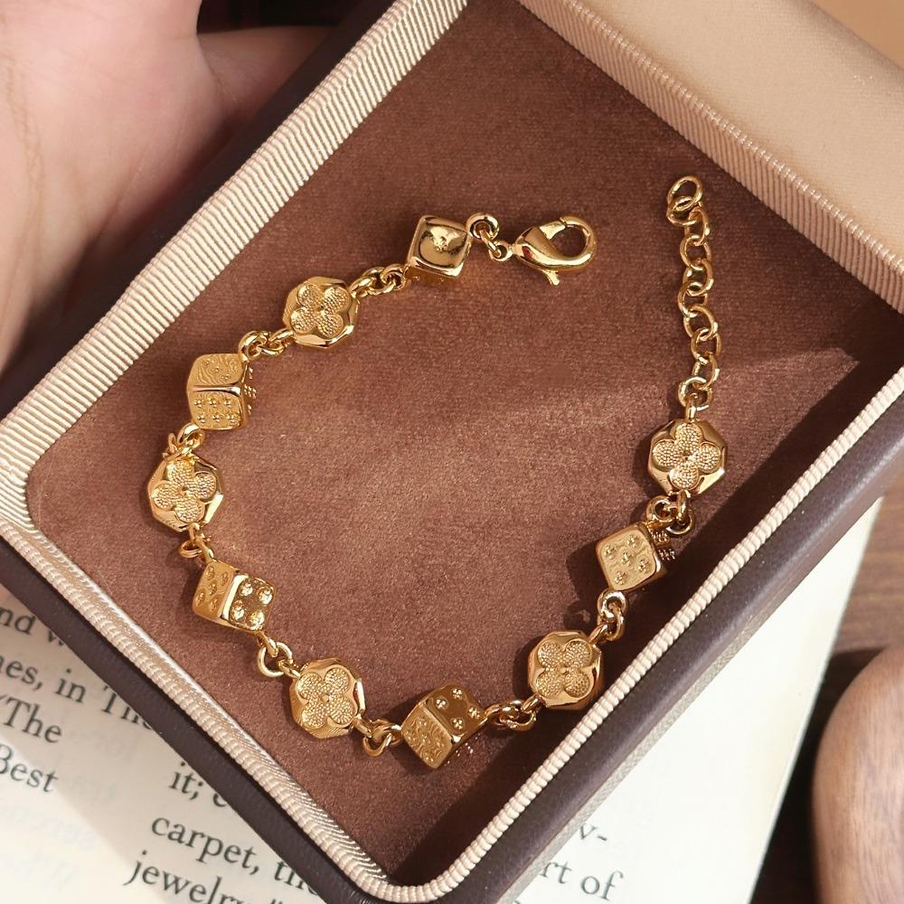 Retro Dice Four-Leaf Clover Trendy Bracelet for Women - Simple High-End and Exquisite