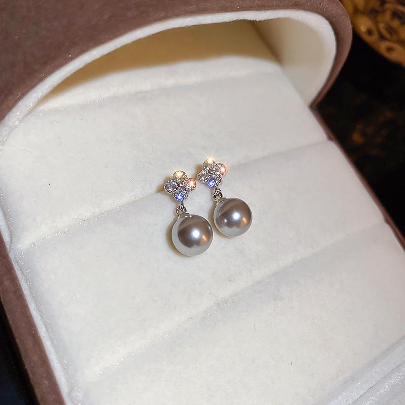 

ins wind pearl earrings niche geometric design stud earrings minimalist commuter earrings