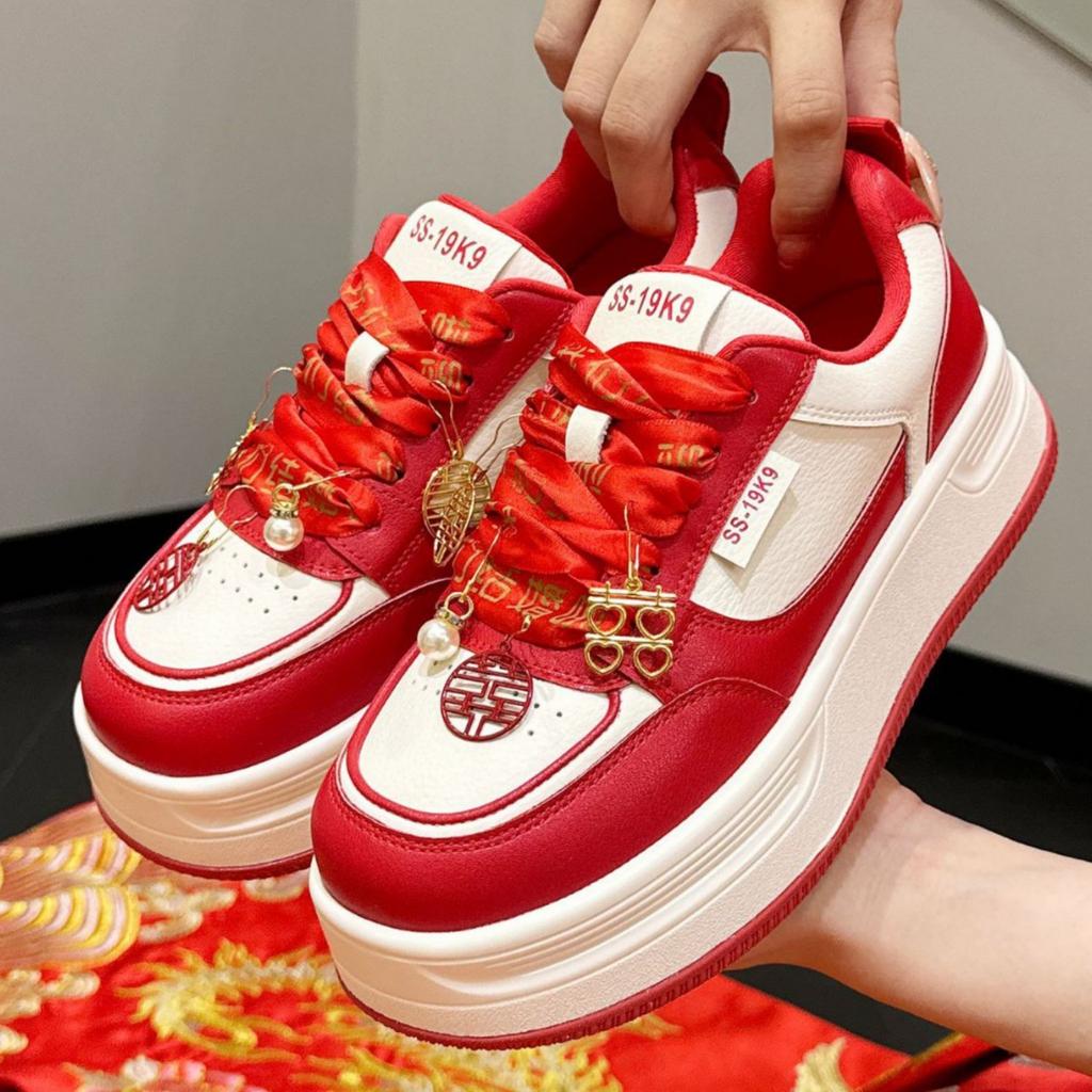 Gift red Xiuhe wedding shoes 2025 new bride platform inner height increase non-slip leather casual bridesmaid high heels