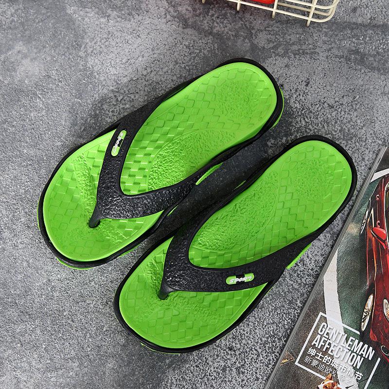 Flip-flops men's 2025 summer new trend outer wear beach pinch sandals non-slip and deodorant casual men's slippers