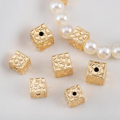 Perles Espaceurs Cubiques en Cuivre Plaqué Or pour Bijoux Séparateur de Perles Breloque Libre Accessoires de Fabrication de Bracelets Colliers DIY