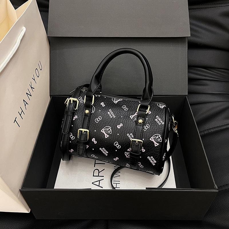 

Premium sense portable fashion pillow bag 2025 new Korean version ins trendy versatile shoulder bag casual messenger bag чёрный