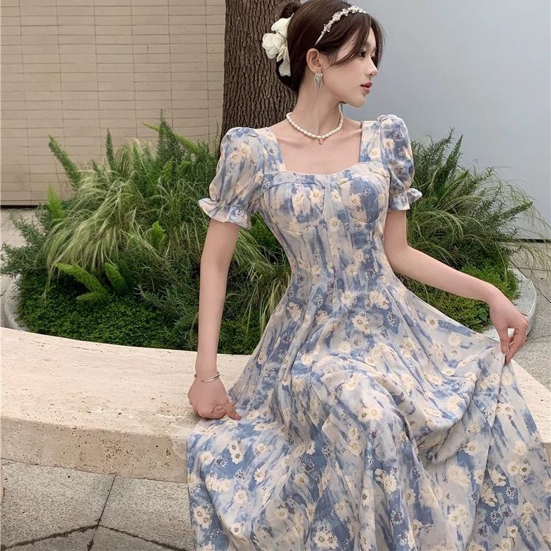 Blue floral French large size women's niche dress women's long dress oil painting slightly fat and thin mm belly covering skirt