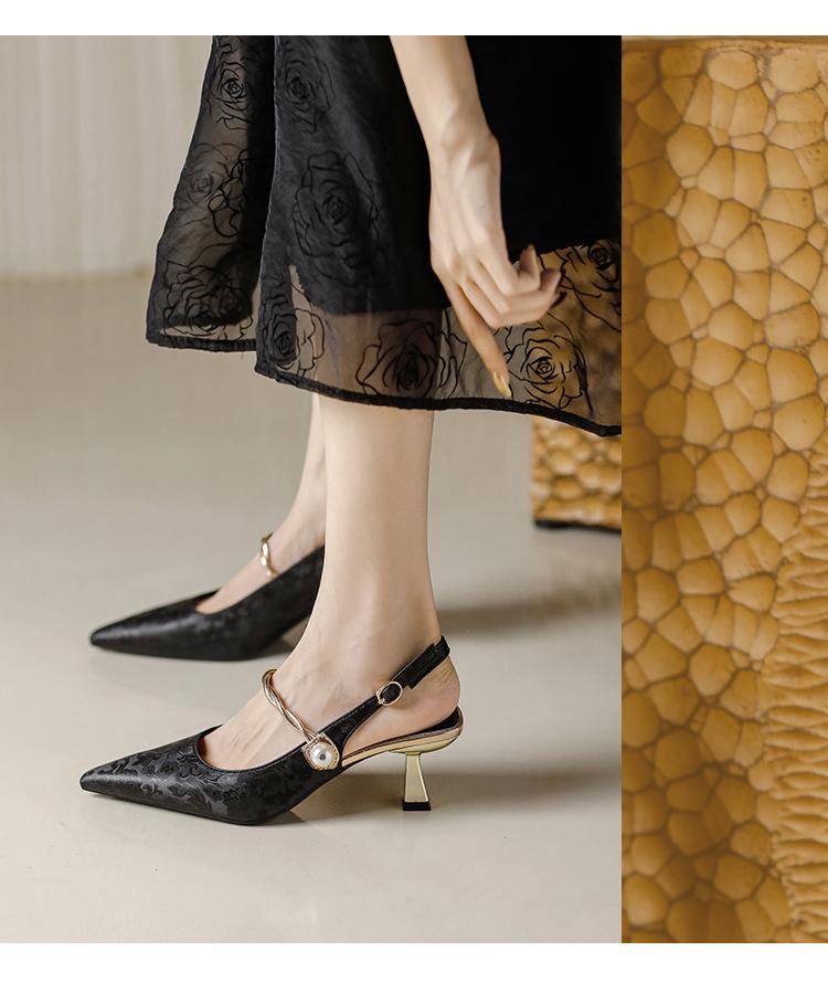 New Chinese Style High Heel Women's Shoes with Pearl Strap - Fashionable and Trendy