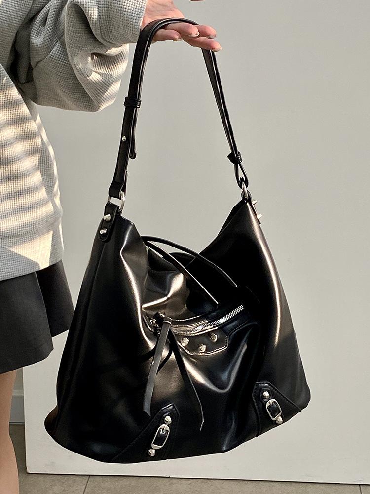 

Нишевый высококлассный дизайн новая мода женские сумки универсальные сумки-тоут большой вместимости сумки-мессенджеры на плечо для通勤 чёрный