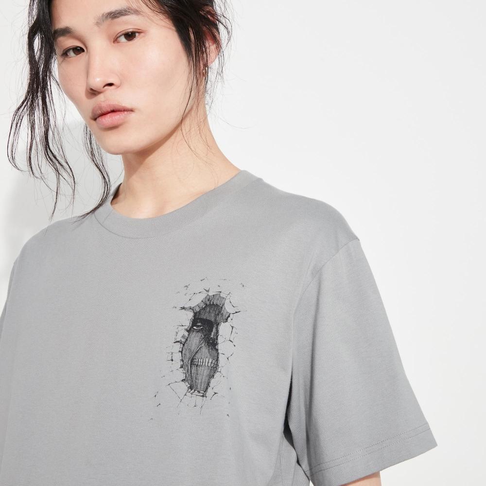 

UNIQLO JAPAN Футболка с рисунком «Атака Титанов UT» (Короткий рукав, стандартная посадка)