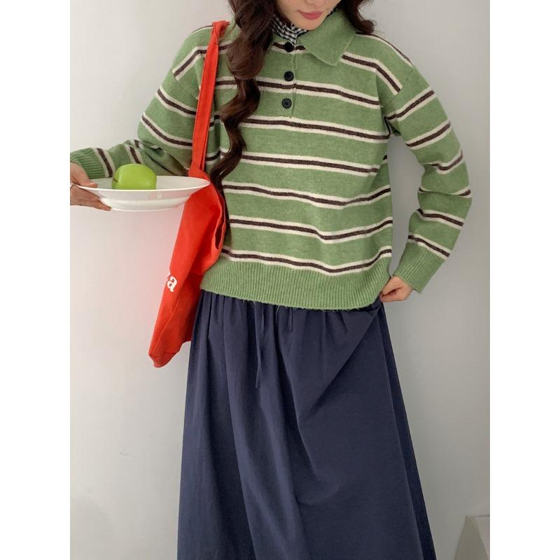 

Retro contrasting color striped lapel knitted sweater top autumn and winter new loose soft waxy Hong Kong flavor sweater pullover woman one size fits all зелёный