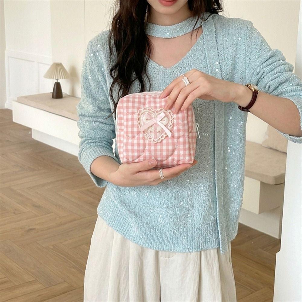 1pc New Checkered Quilted Makeup Bag Small Portable Cosmetic Bag with Lace Heart Bow Makeup Pouch Gift