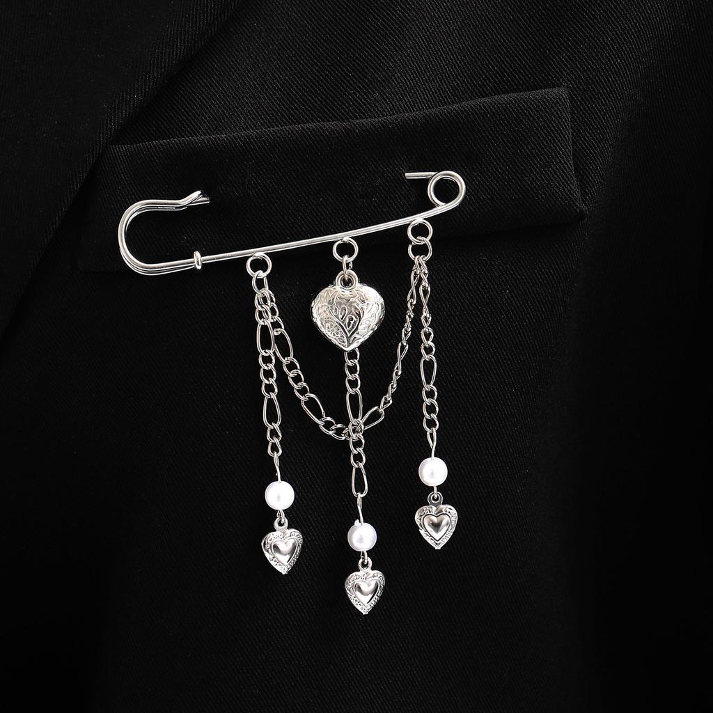 Personality Heart Star Tassel Chains Pendant Brooches for Women Men Light Luxury New Fashion Brooches Pin Clothing Accessories