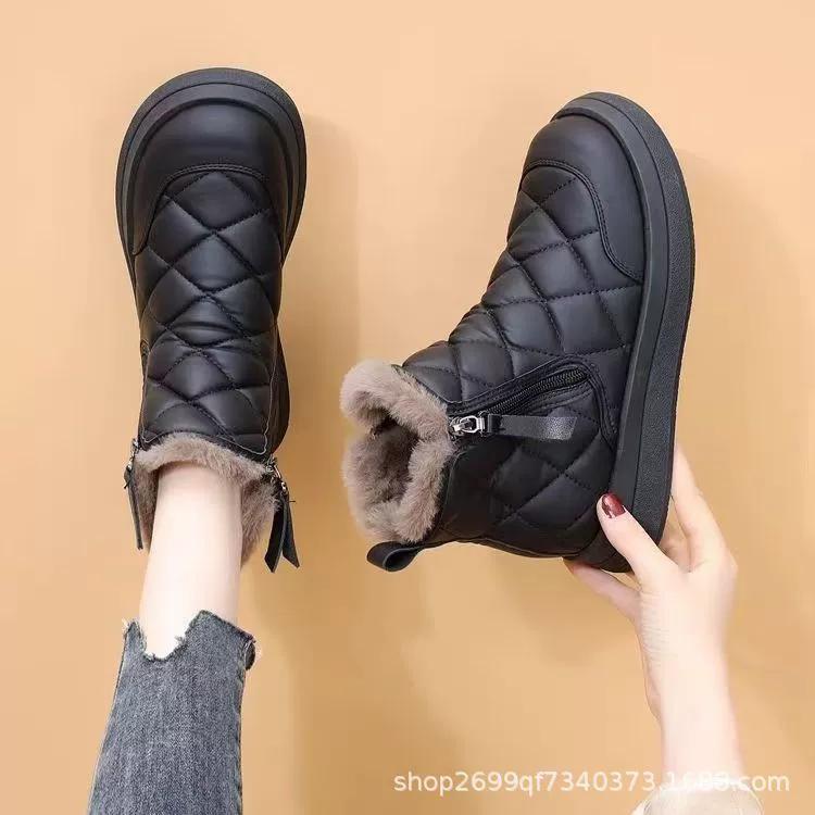 

Женские зимние ботинки на платформе, теплые, нескользящие, с подкладкой из искусственного меха, ботильоны, обувь с боковой молнией, удобные пушистые ботинки для ходьбы, короткие ботинки для женщин 35 чёрный