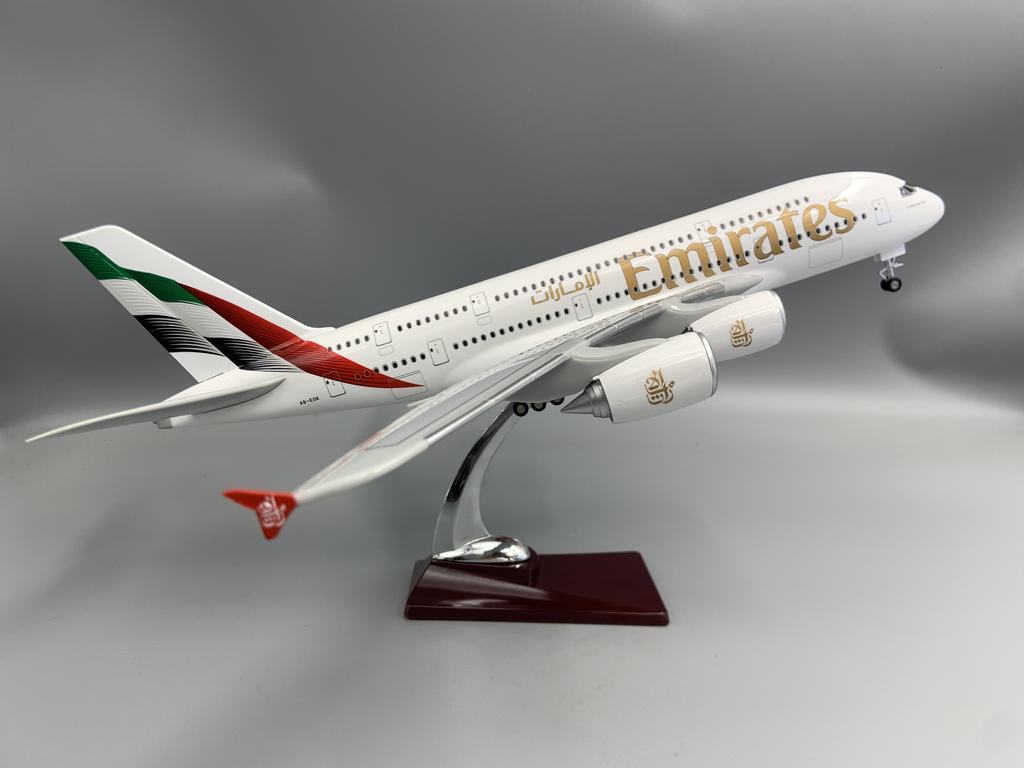 1:160 Scale 46cm Airplane Model 380 New UAE A380 Plane Diecast Resin Flip Version With Light And Wheel Aircraft Decoration Gift