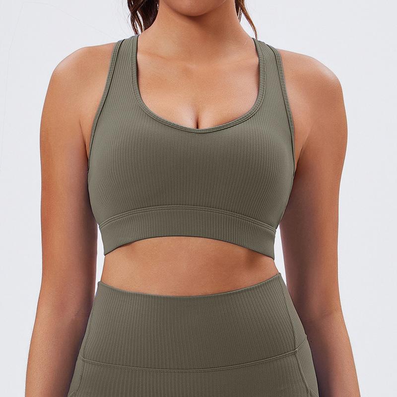 

Экологичный переработанный материал, утягивающий спортивный топ-майка для йоги с перекрещенной спиной и подушечками Extra Large армия зеленый