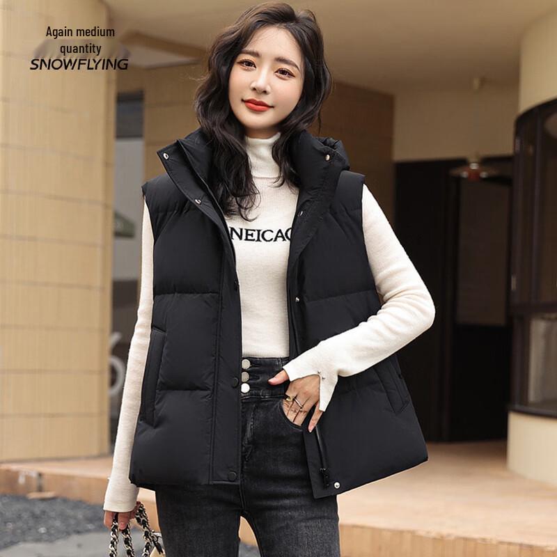 

Women s Hooded Short Down Vest 175/96A