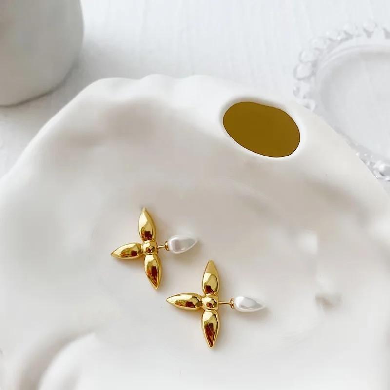 

Серьги-кресты в форме звезды: Модный, высококачественный дизайн серебряных игл для женщин.