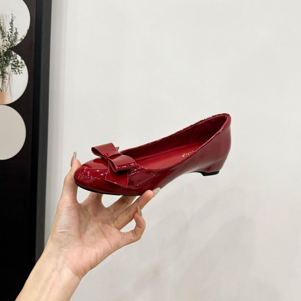 Height increase 5cm patent leather bow red ballet shoes women's 2025 summer new retro one-pedal shallow mouth single shoes