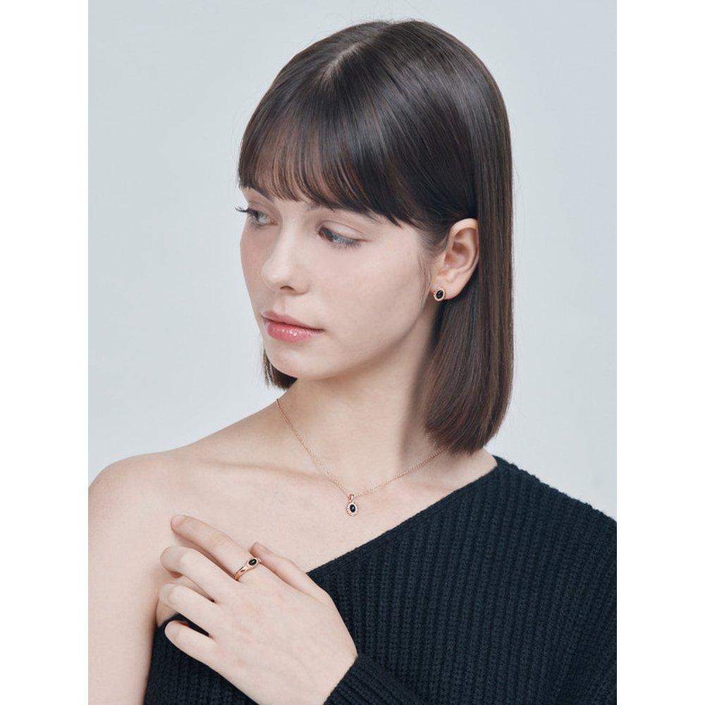 Ella Oval Onyx Necklace Elbrnn205