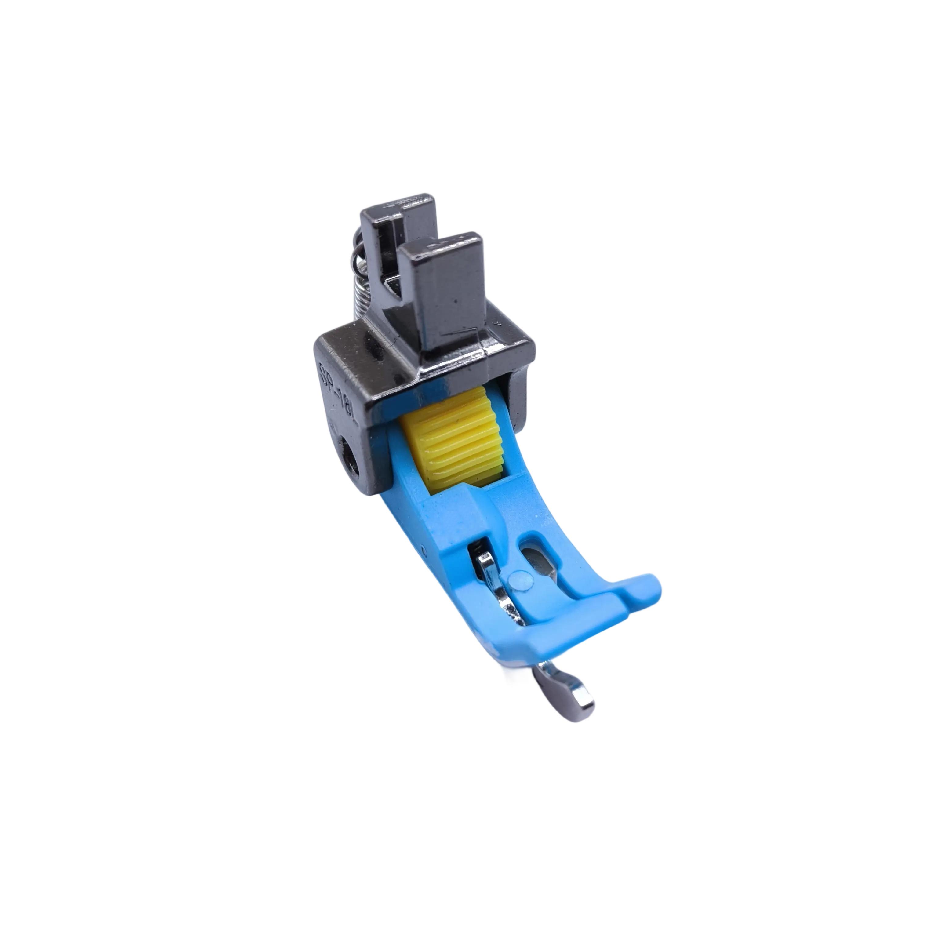 

New Flat Sewing Machine SP18 Right Edge Roller Presser Foot With Plastic Base Plate Universal Sewing Accessory For 1-8 (0.3)