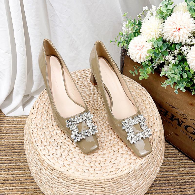 

Квадратный носок высокий каблук женские сексуальные стразы квадратная пряжка туфли-лодочки лакированная кожа мелкий вырез одна педаль толстый документальный 40