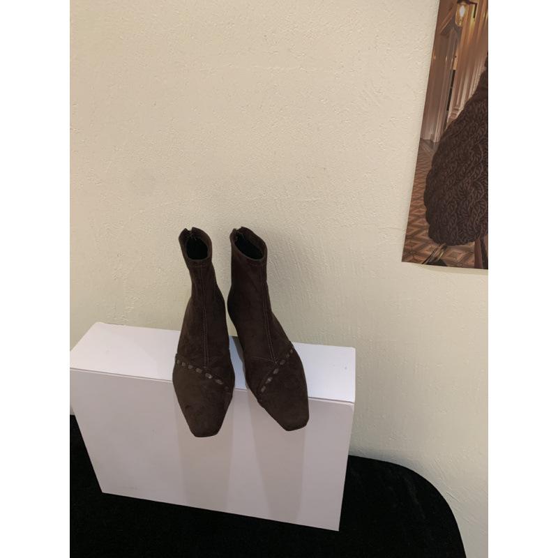 

French niche weaving design wedge heel thin boots women s autumn and winter temperament versatile suede rear zipper bare boots 39 темно-коричневого