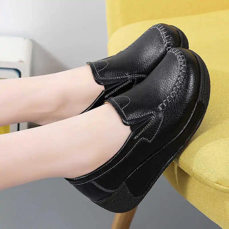 Fashion Slip-on Mocassim Women's Walking Shoes Vulcanize Khaki Sneakers Women's Large Size 44 Boot Sport Order Loafersy Top Quality