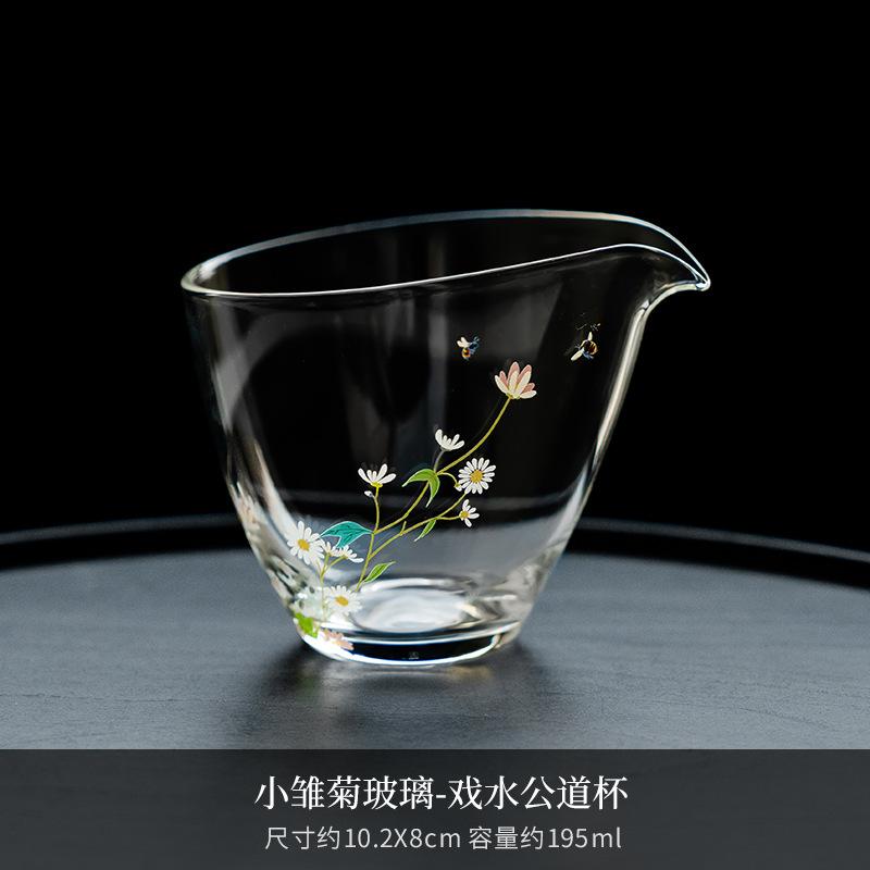 Luxuriöser Kleiner Gänseblümchen Glas Teekrug Hell Transparent Servierbecher Cha Hai Kaffee Gerechtigkeitsbecher Puer Frauen Teeservice Zubehör