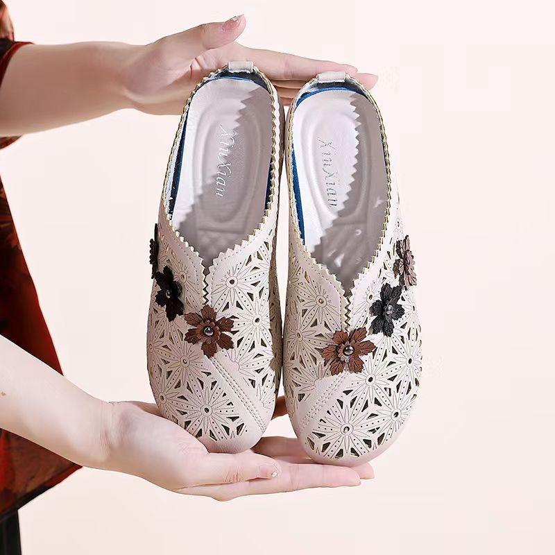Summer's New Mom Shoes, Hollowed-out Croquet Shoes, Soft-soled Anti-slip Sandals for Middle-aged and Elderly People, Women's Flat Flat Flip-flops