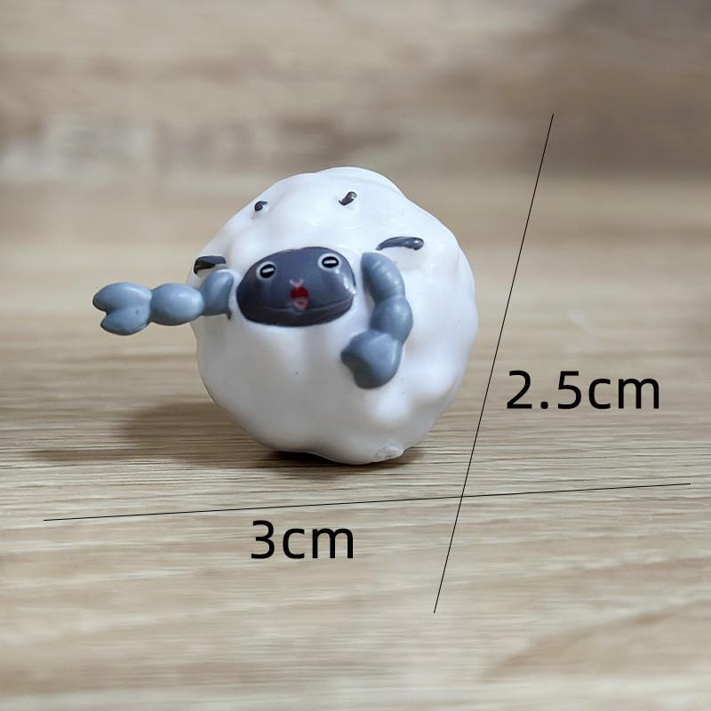 Cute decorative items Car Interior Decoration Handmade Figurine Model Doll Ornament
