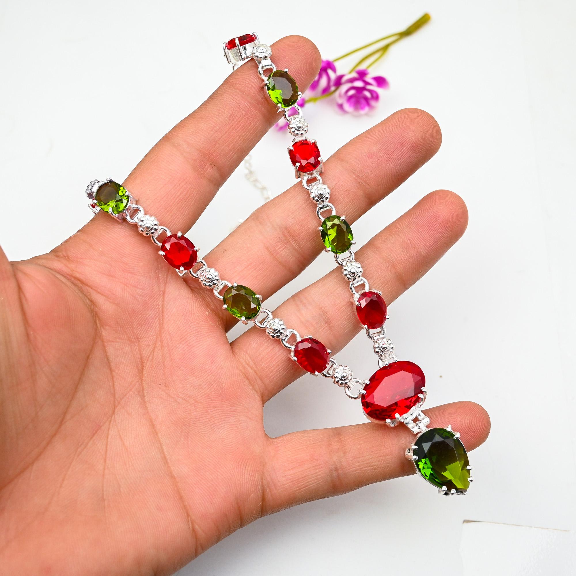 

Ювелирное ожерелье ручной работы из стерлингового серебра 925 пробы с красным гранатом и драгоценным камнем перидот для нее