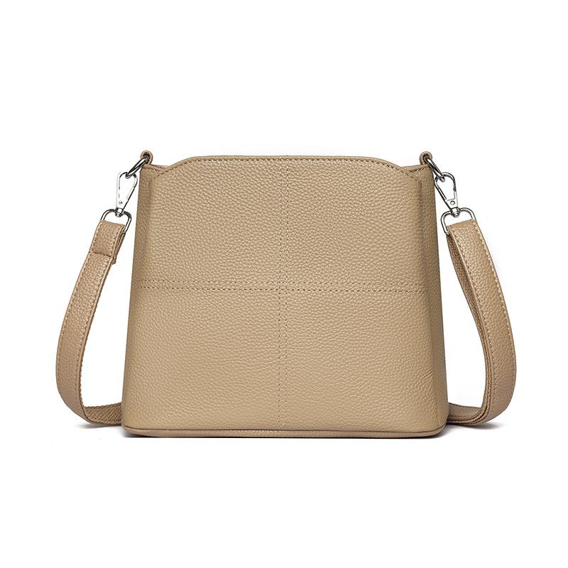 The first layer of cowhide messenger bag women's new fashionable versatile large-capacity shoulder bag real cowhide women's bag