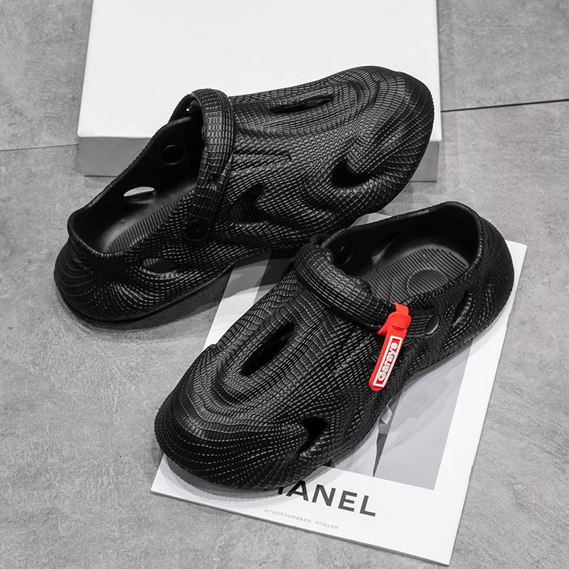 Men's Coconut Hole Non-Slip Outdoor Beach Sandals - Summer Baotou Slippers