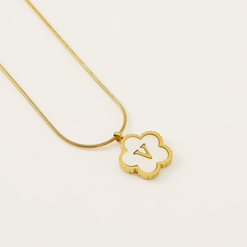 Stainless steel five-leaf clover 18K letter necklace high sense 26 shell letter pendant jewelry