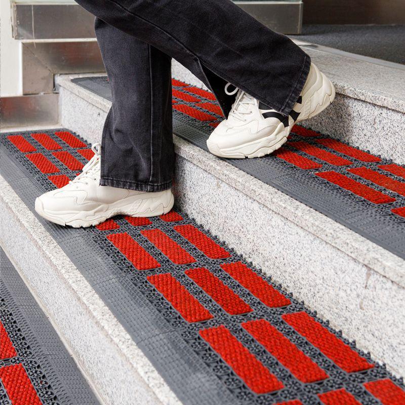 Snowproof Anti-Slip Winter Doormat for Outdoor Steps, Hotel Entrances & Stairways