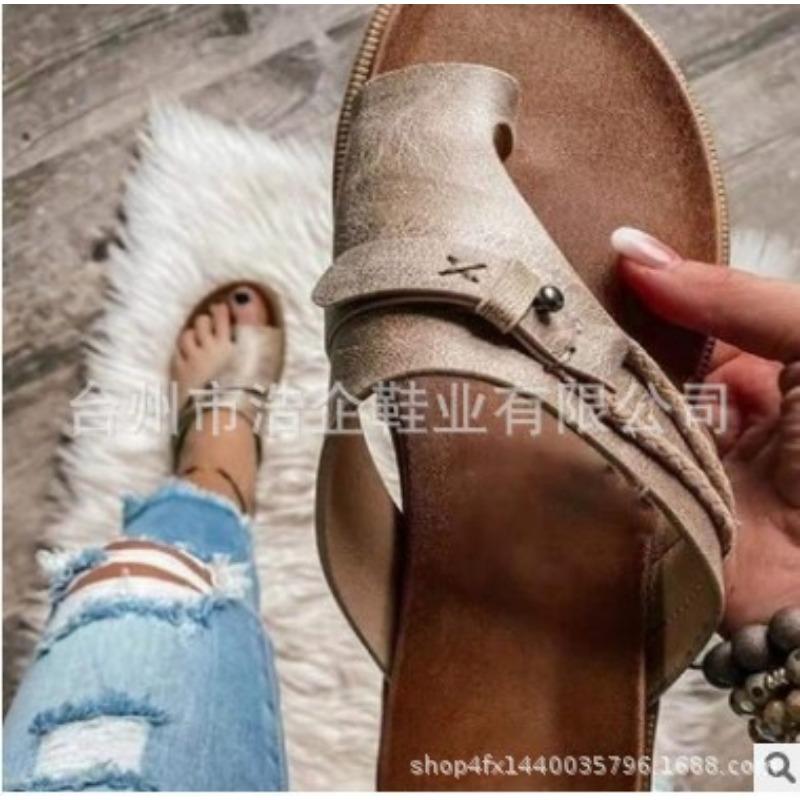 Sandals women's summer new wind cover toe rivets belt buckle breathable large size flat bottom slippers women