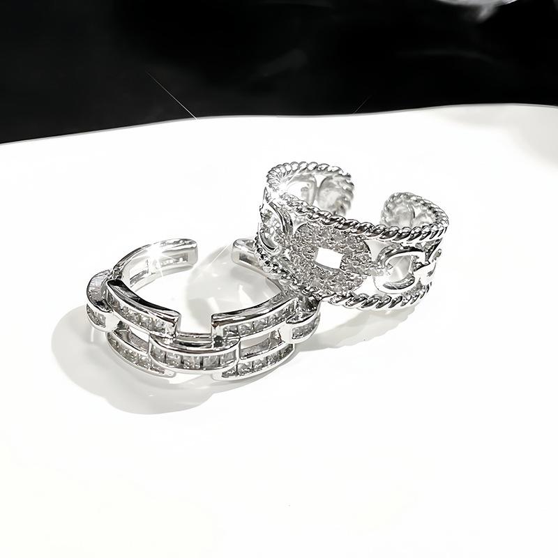 Delicate Pig Nose Flash Diamond Zir*****Pen Ring Set Light Luxury High Sense Cold Wind Personality Ring Woman