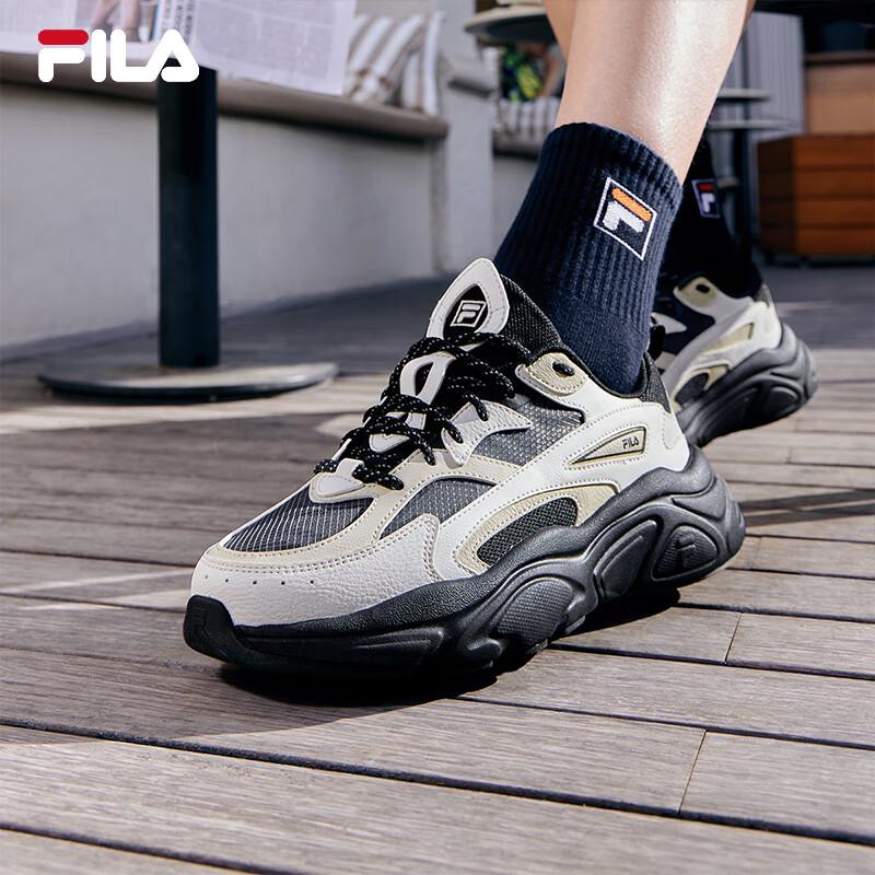 FILA Women s Mars 1S Chunky Sneakers US 7.5