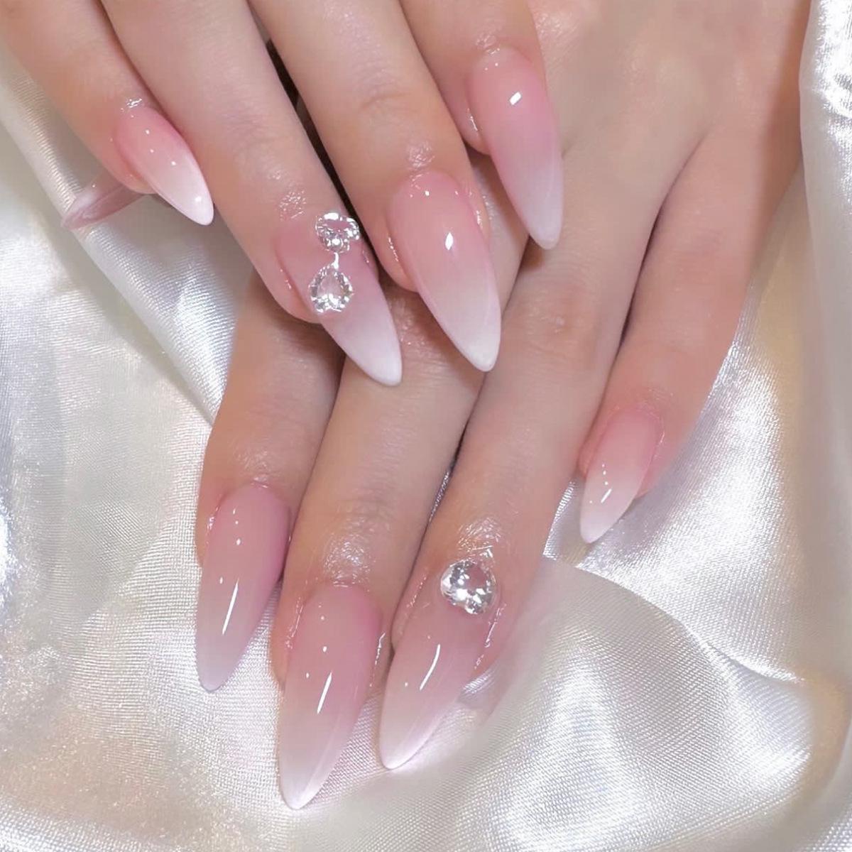 

Almond-Shaped Gradient Press-On Nails with 3D Heart and Diamond Accents