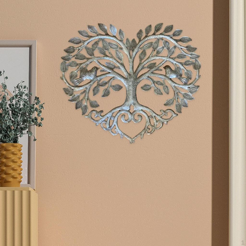 Metalowa rzeźba ptaka i drzewa, ozdoba w kształcie serca